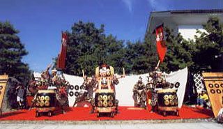 真田勝鬨太鼓の演奏